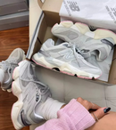 New 9060 Unisex - Gris/Rosa (Lanzamiento)